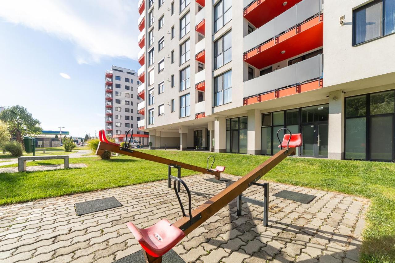 ARI RED Apartment în complexul Ared Kaufland Arad Extérieur photo